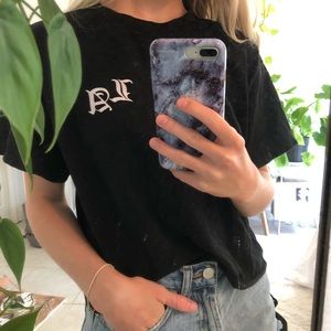 brandy melville “LA” crop shirt